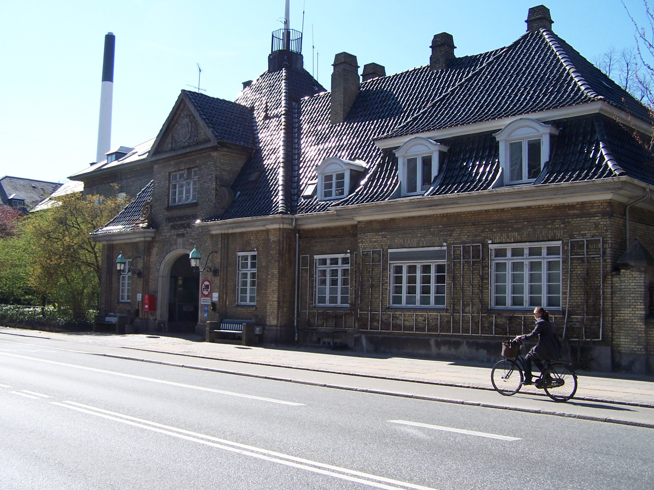 Gebäude des Frederiksberg Hospital in Dänemark.